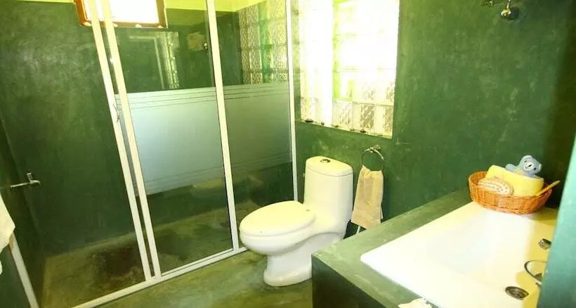 هتل Alankuda Beach Resort