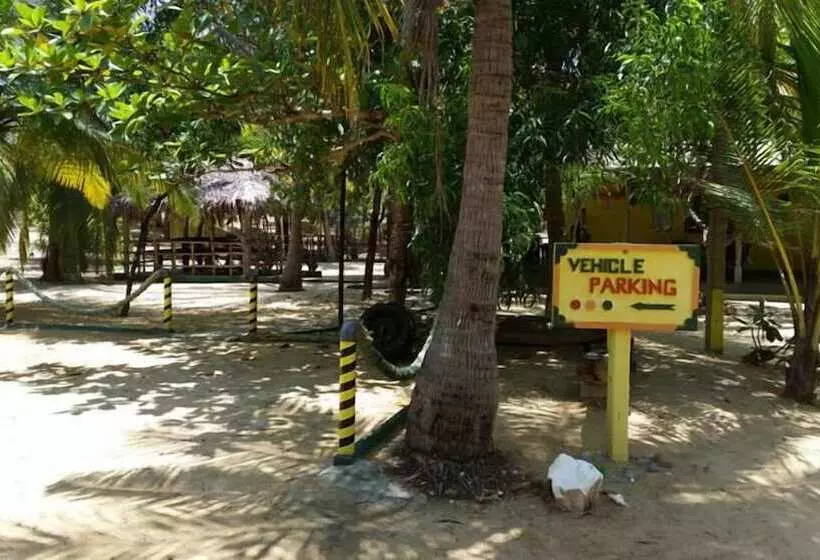 هتل Alankuda Beach Resort