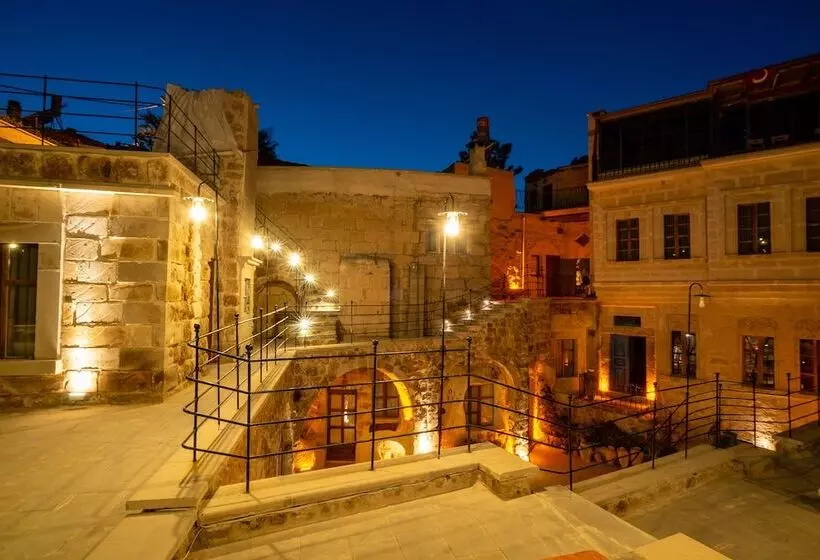 Hotelli Atilla S Cave