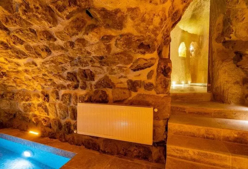 Hotelli Atilla S Cave