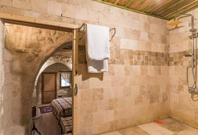 Hotelli Atilla S Cave