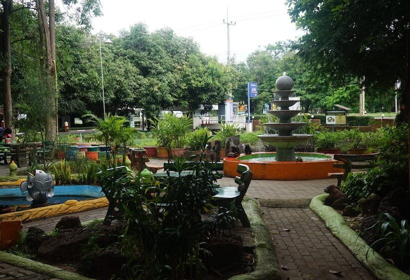 Hotel C & C Resort Nangrong