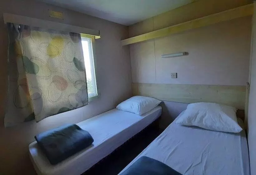 Hotelli Camping Les Chenes Clairs