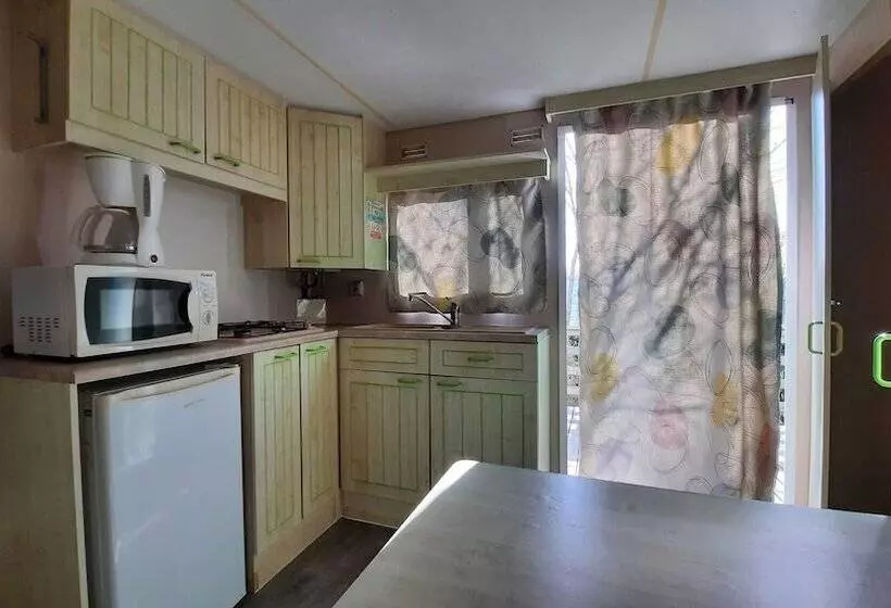 Hotelli Camping Les Chenes Clairs