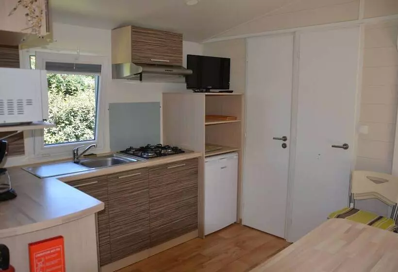 Hotelli Camping Les Chenes Clairs