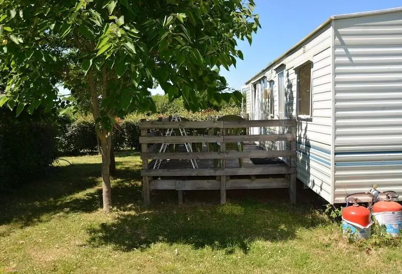 Hotelli Camping Les Chenes Clairs