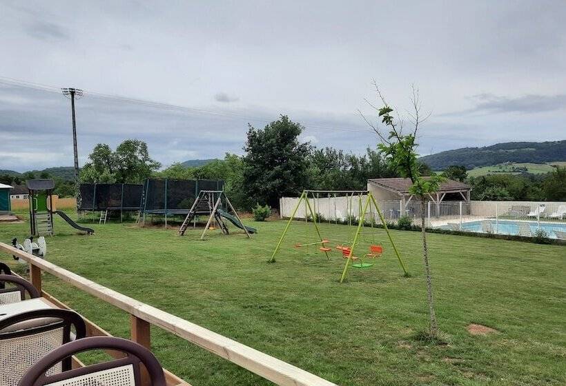 호텔 Camping Les Chenes Clairs