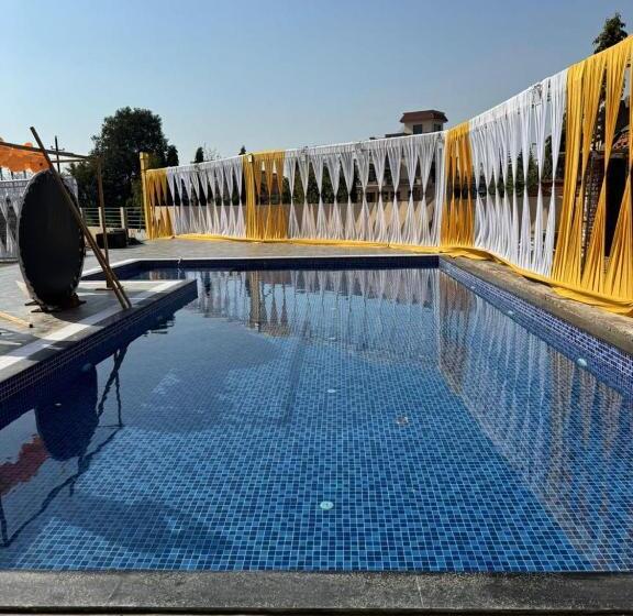 Hotel Classic Residency