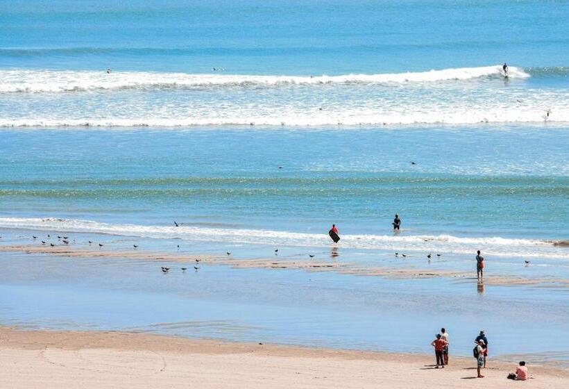 Hotel Delfines De Chicama