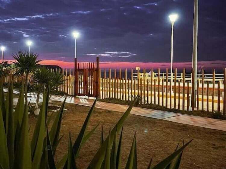 Hotel Delfines De Chicama