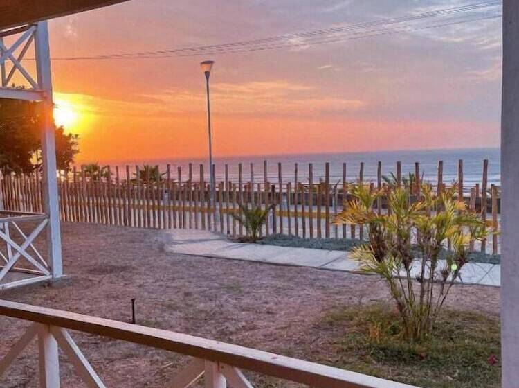 Hotel Delfines De Chicama