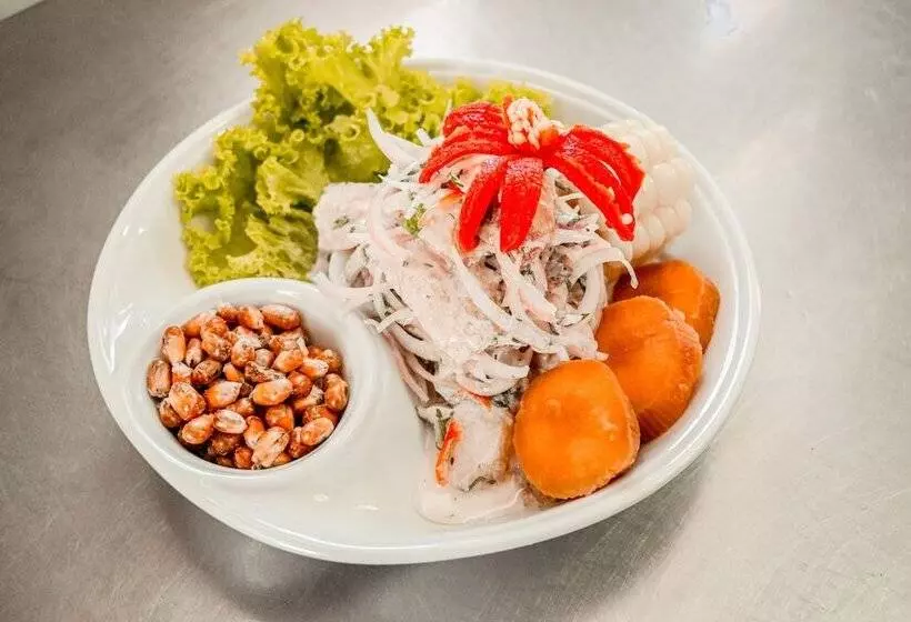 Hotelli Delfines De Chicama