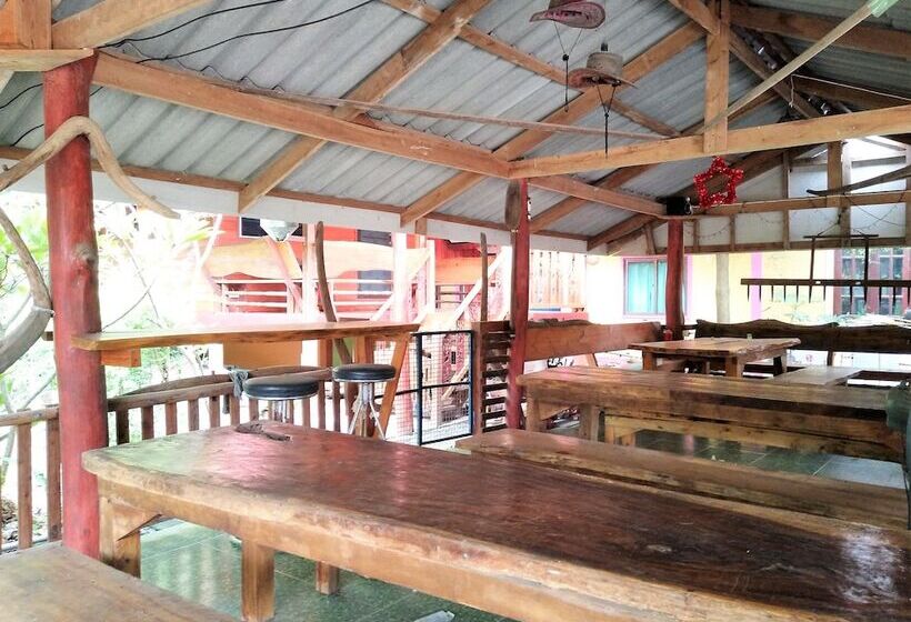 هتل Douangjinda Resort