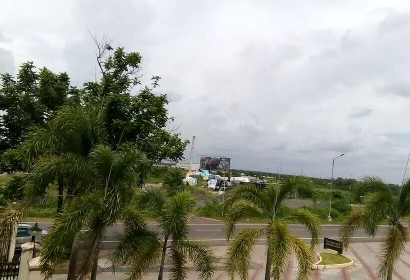 هتل Ebenezer Plaza