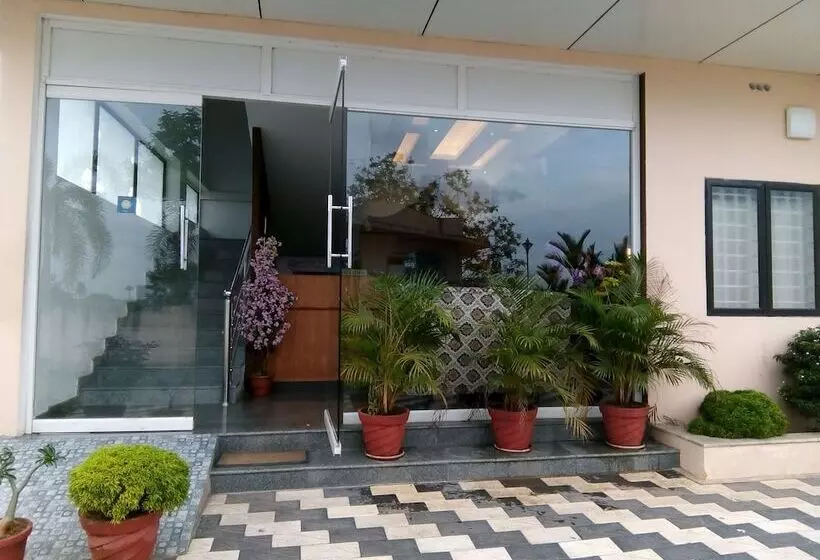 هتل Ebenezer Plaza