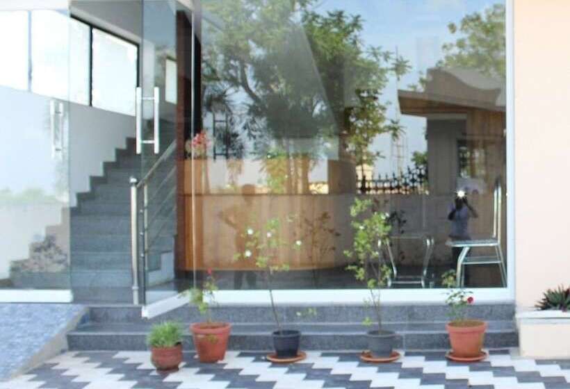 فندق Ebenezer Plaza