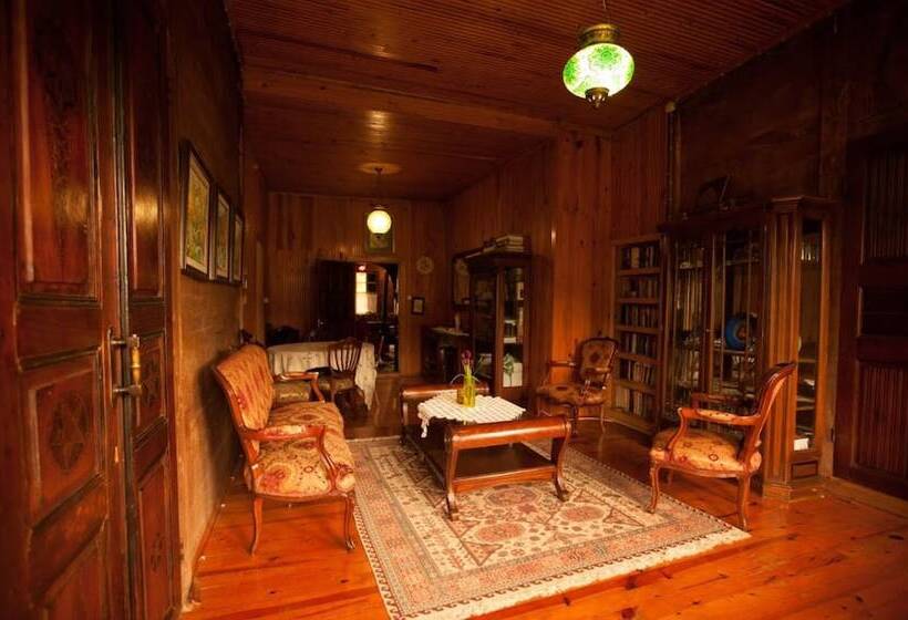 ホテル Inceler Konagi