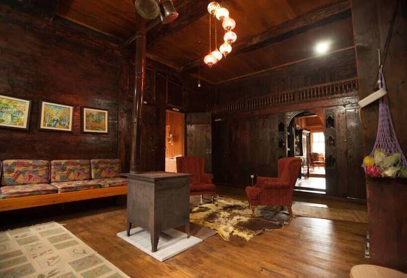 ホテル Inceler Konagi