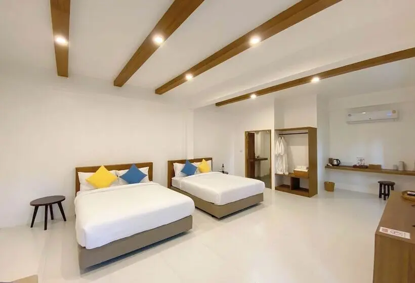 ホテル Issara Beach Resort Beachfront