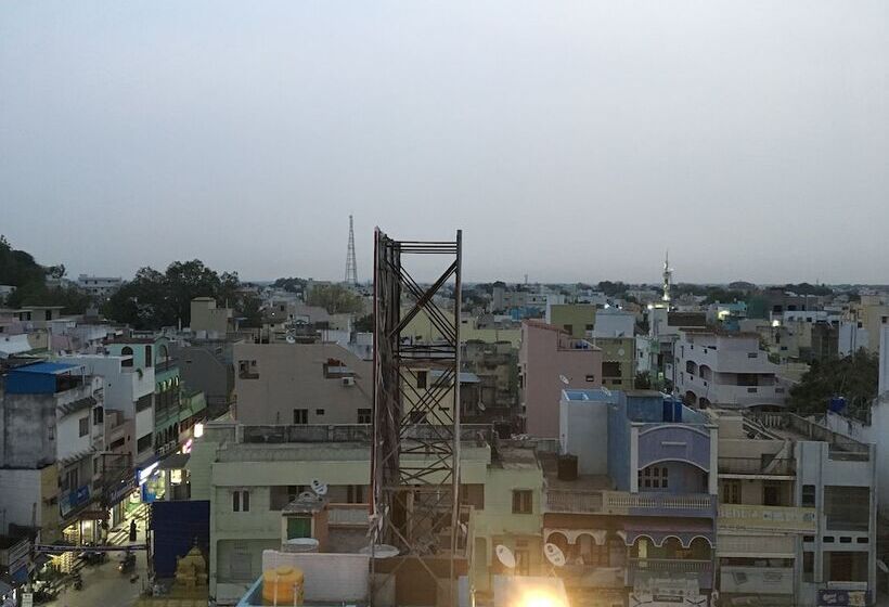 ホテル Jayaram Residency Srikalahasti