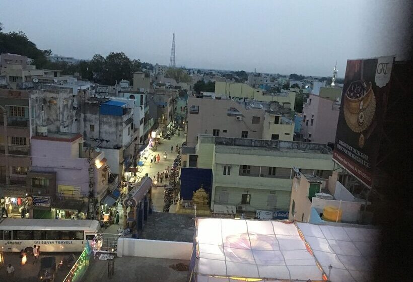 ホテル Jayaram Residency Srikalahasti