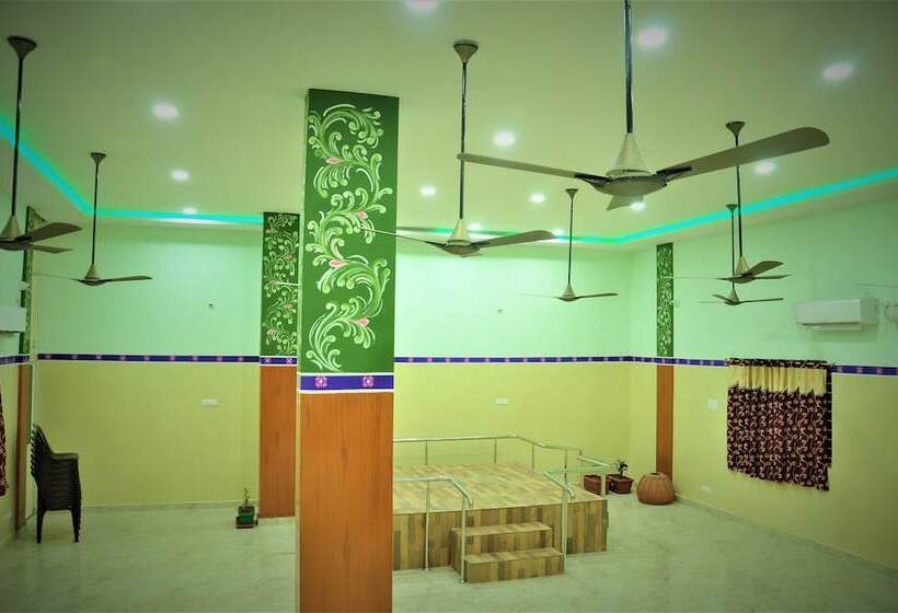 ホテル Jayaram Residency Srikalahasti