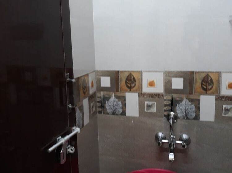 ホテル Jayaram Residency Srikalahasti