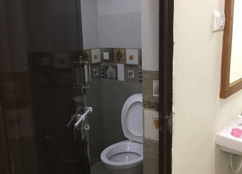 ホテル Jayaram Residency Srikalahasti