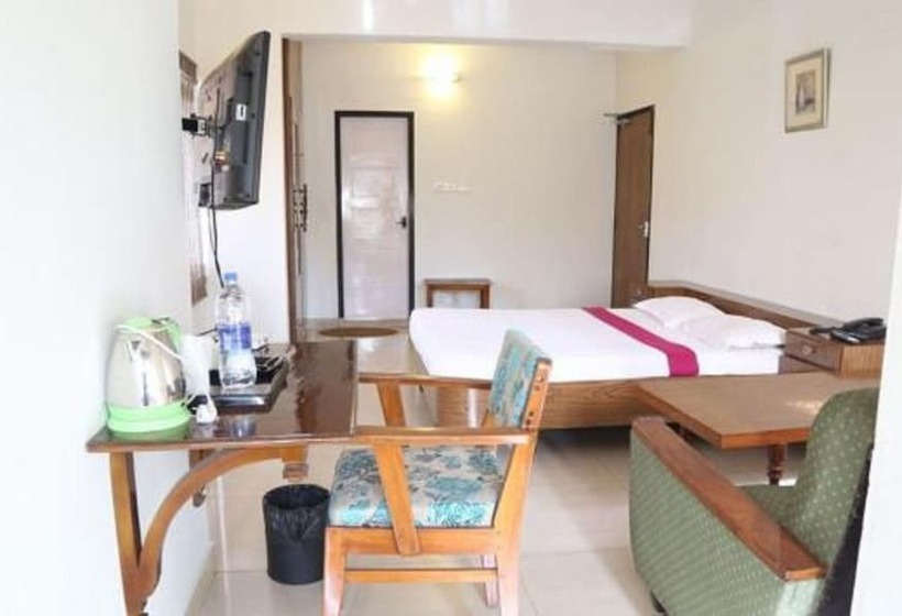 فندق Karthiyayini