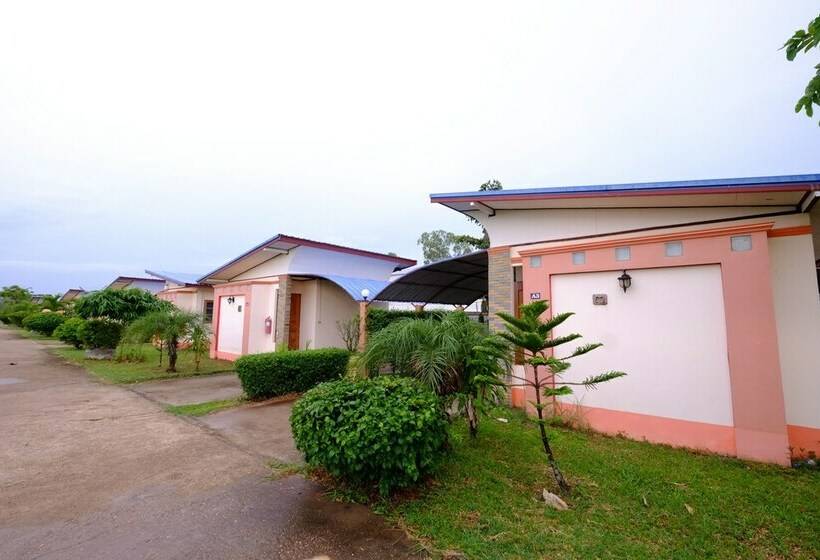 Hotelli Koko Resort Sakon Nkhon