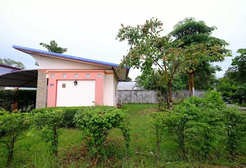 هتل Koko Resort Sakon Nkhon