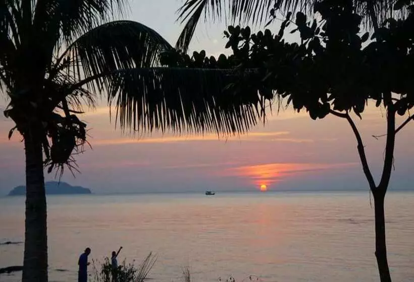 Hotelli Lomtalay Resort Trat