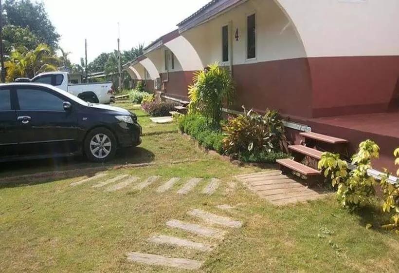 Hotelli Lomtalay Resort Trat