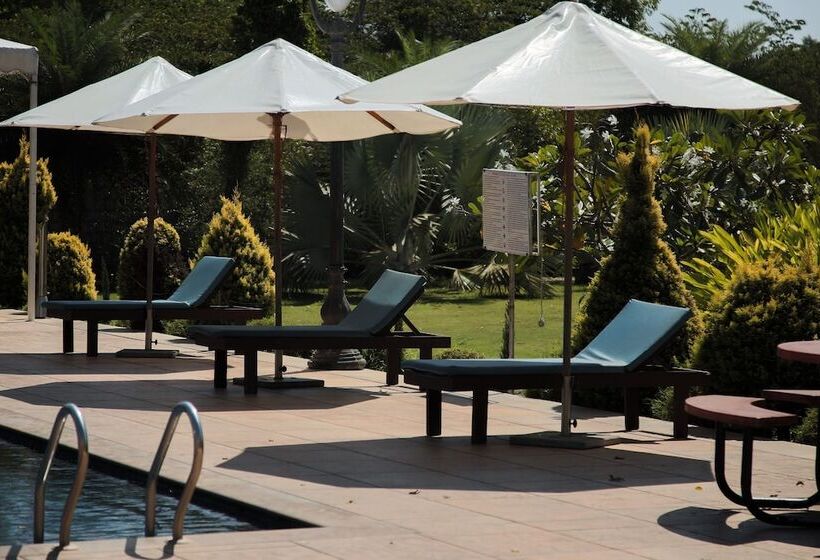 בית מלון כפרי Uva Meridian Bay Resort And Spa