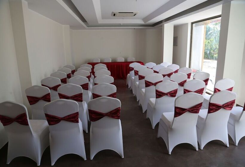 בית מלון כפרי Uva Meridian Bay Resort And Spa