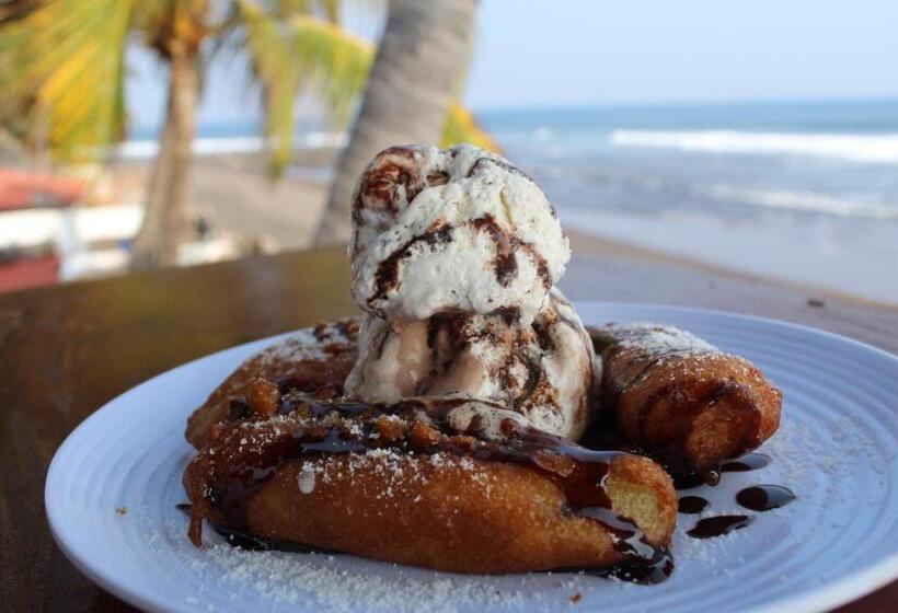 هتل Olas Permanentes El Zonte