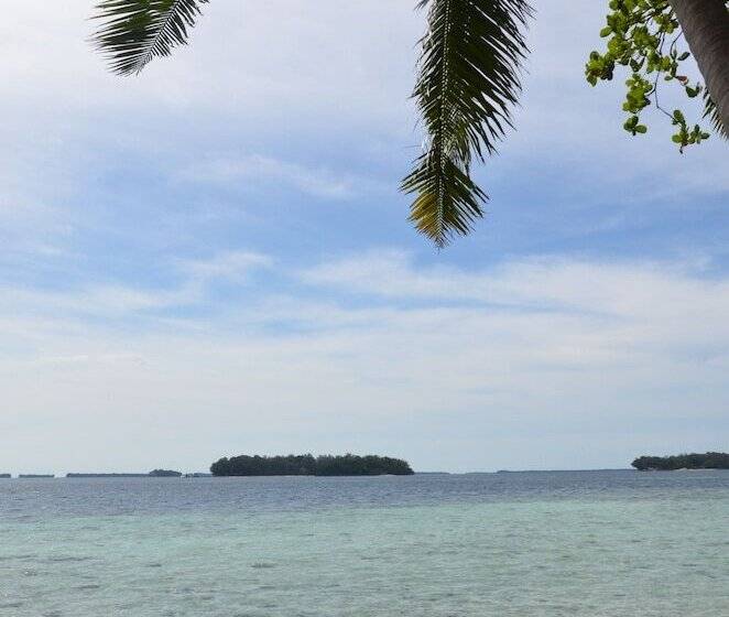 Hotel Pulau Pelangi Resort