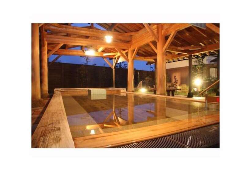 فندق Royal Hill Fukuchiyama & Spa