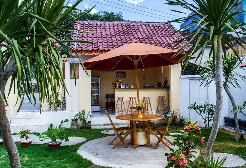 ホテル Svaha Private Villas Ceningan