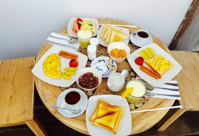 ホテル Svaha Private Villas Ceningan