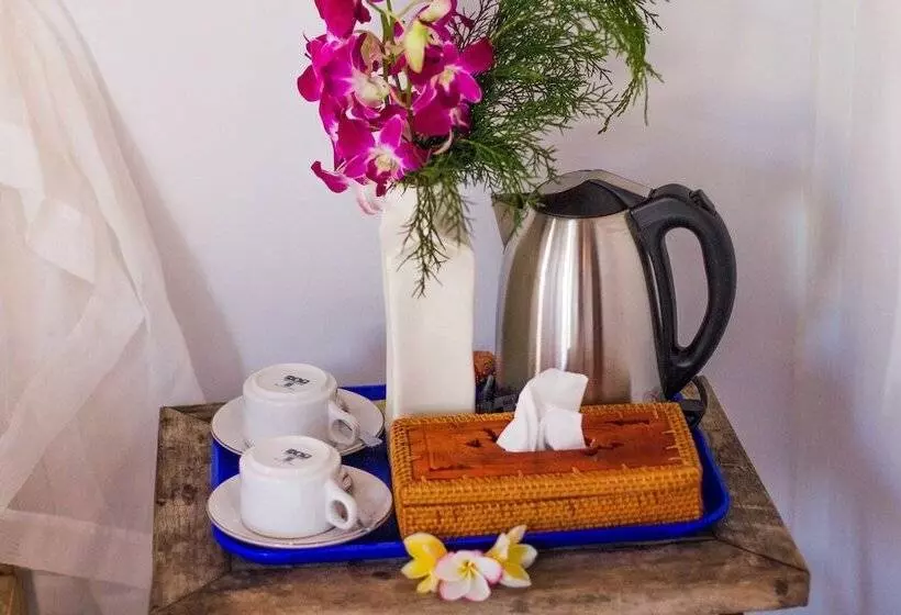 ホテル Svaha Private Villas Ceningan