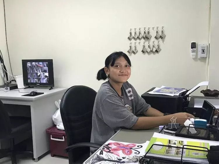 ホテル Thathong House