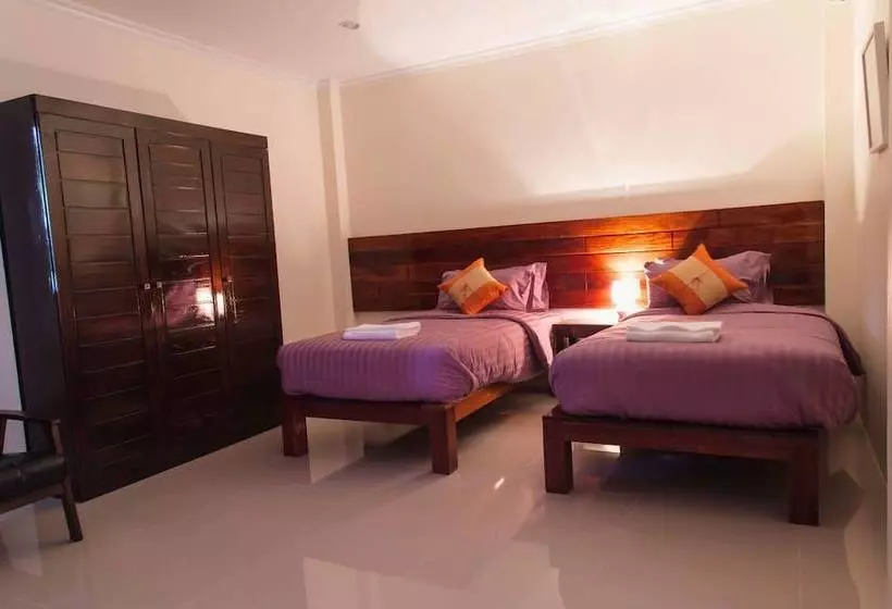 ホテル Thathong House