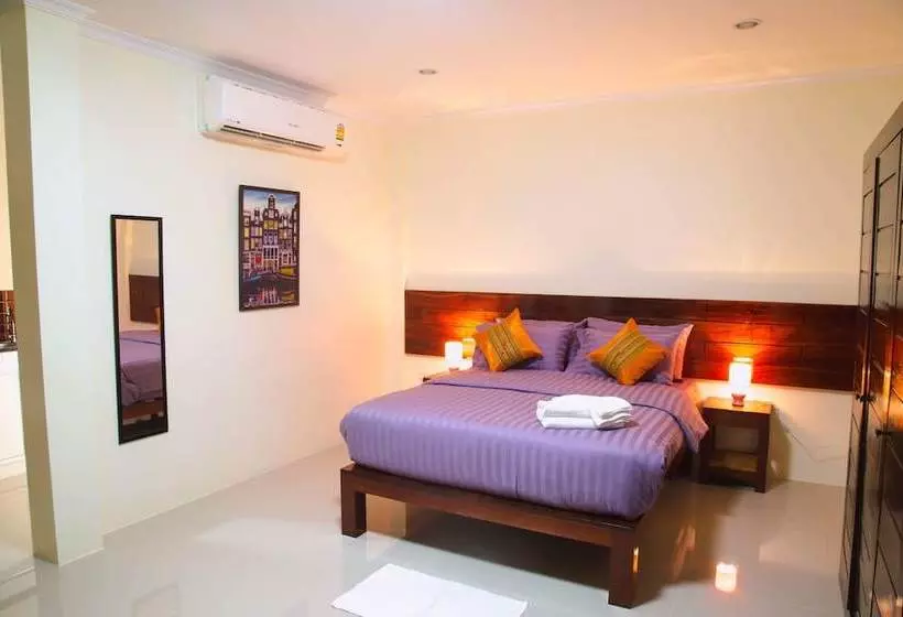 ホテル Thathong House