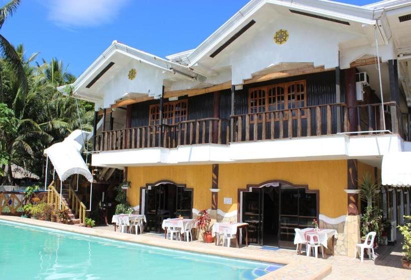 ホテル Villa Limpia Beach Resort