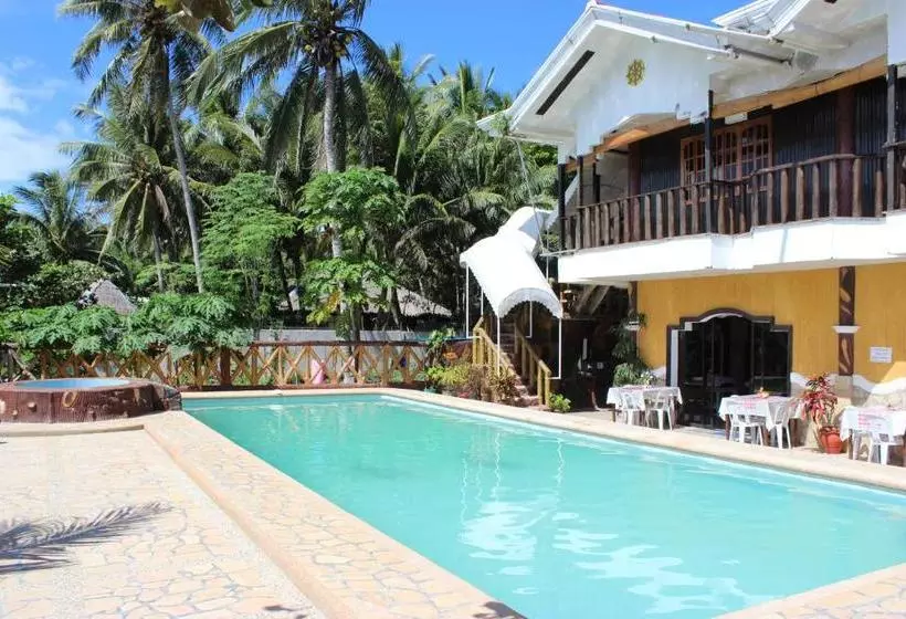 Hotelli Villa Limpia Beach Resort