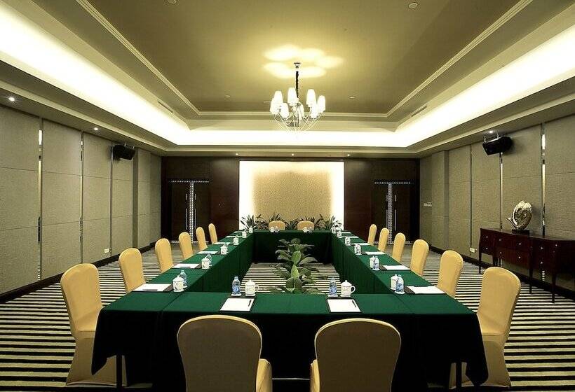 Meilang Bay Golf Hot Spring Hotel Chengmai Country Garden