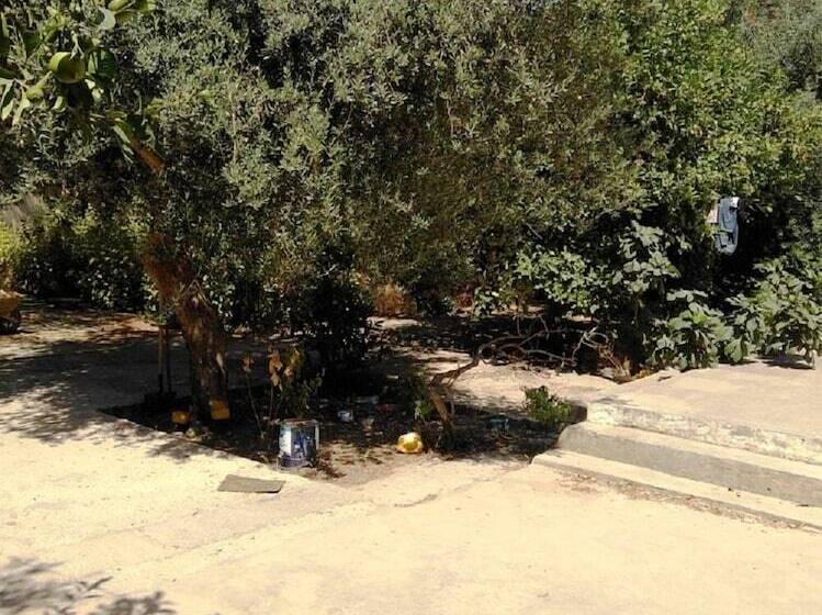 پانسیون Aliwali Room Near Airport Tunis Carthage