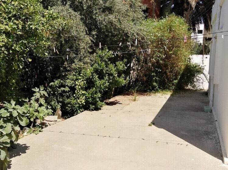 پانسیون Aliwali Room Near Airport Tunis Carthage