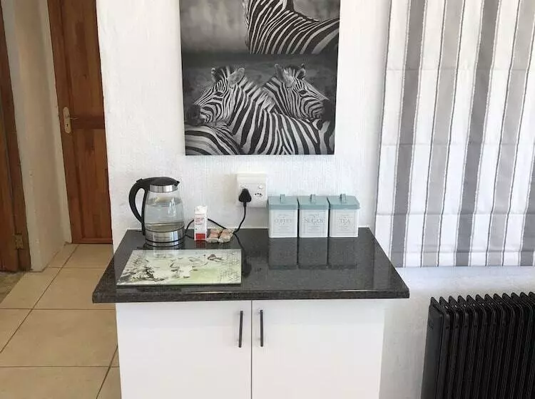 Majatalo Chilled Oaks